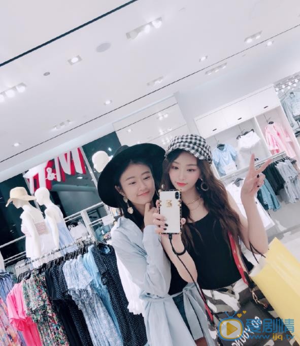 孔雪儿与他人合照 孔雪儿高清写真_孔雪儿高清剧照