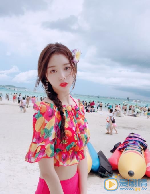 孔雪儿海滩照 孔雪儿高清写真_孔雪儿高清剧照