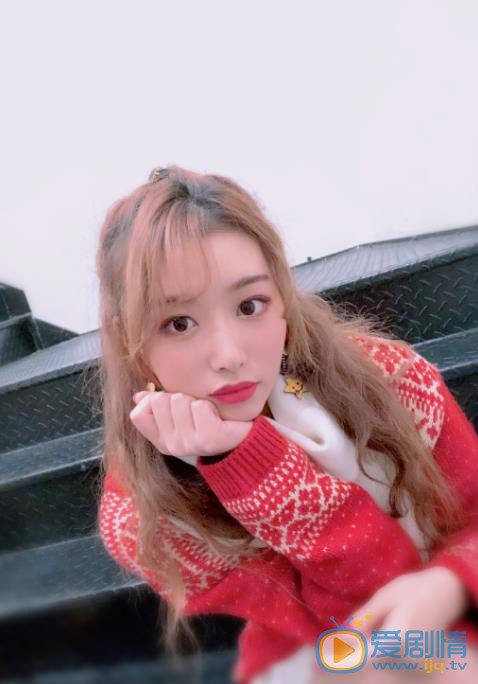 孔雪儿自拍照 孔雪儿高清写真_孔雪儿高清剧照