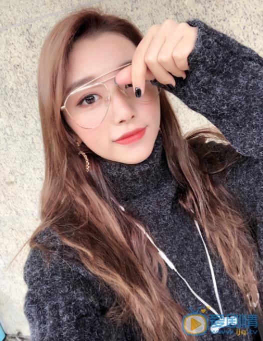 孔雪儿自拍照 孔雪儿高清写真_孔雪儿高清剧照