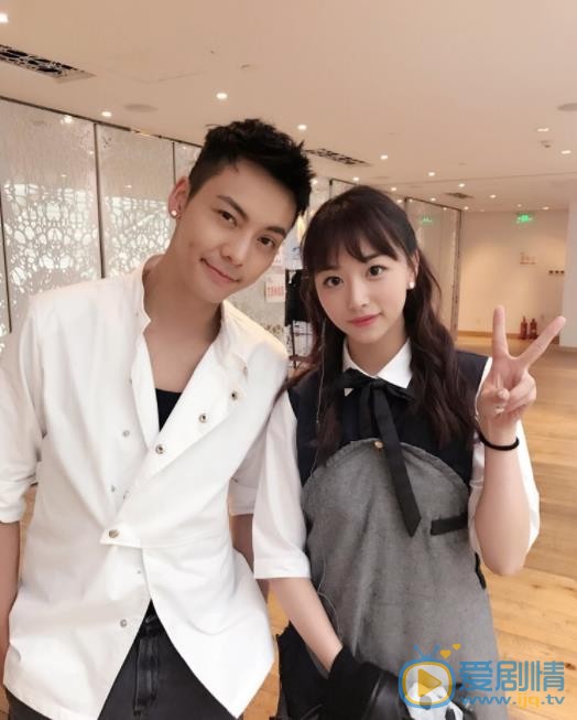 孔雪儿与他人合照 孔雪儿与他人合照