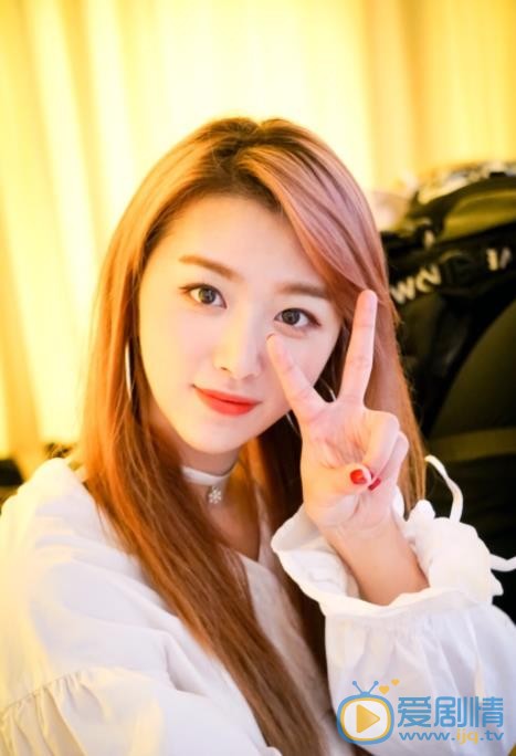 孔雪儿自拍照 孔雪儿高清写真_孔雪儿高清剧照