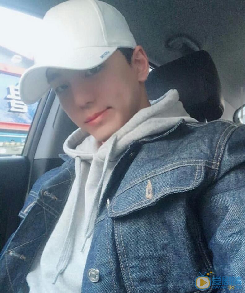 金旻奎自拍照 金旻奎高清写真_金旻奎高清剧照