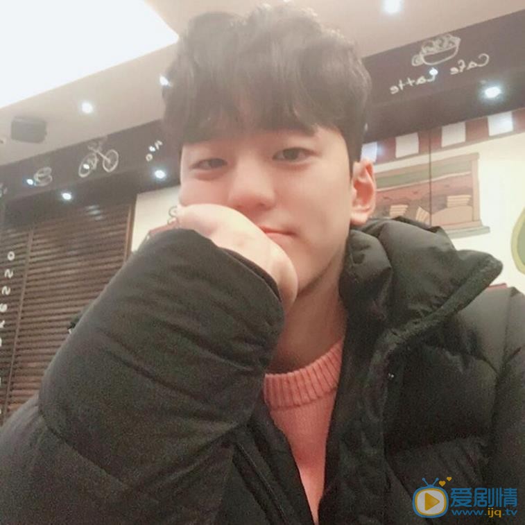 金旻奎自拍照 金旻奎高清写真_金旻奎高清剧照