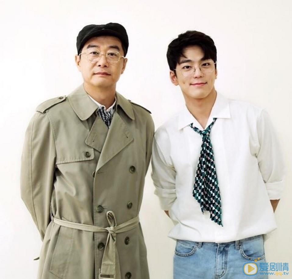 金旻奎与人合照 金旻奎高清写真_金旻奎高清剧照