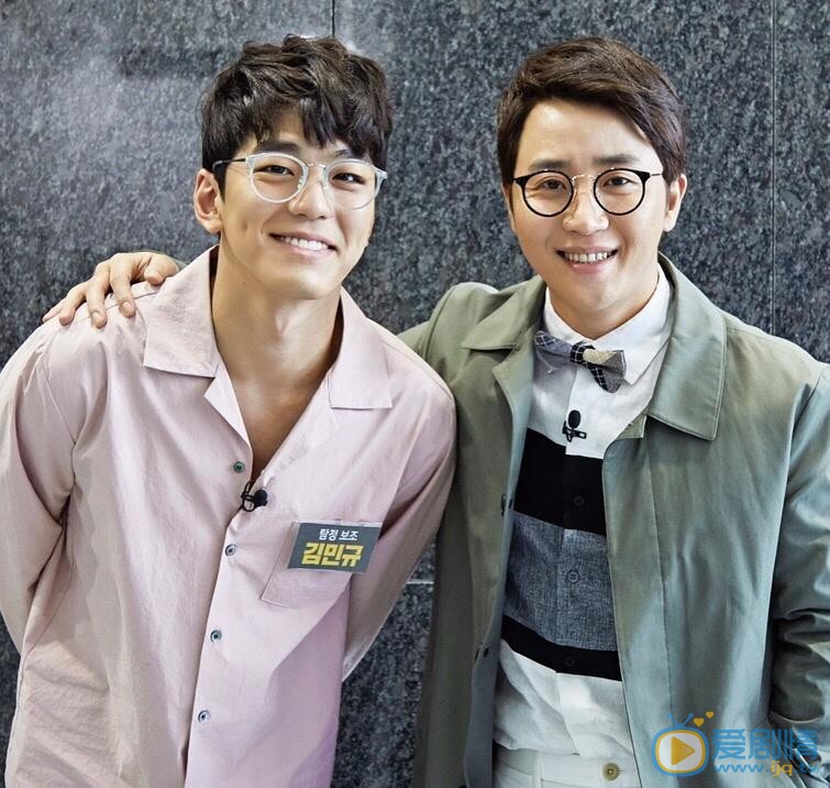 金旻奎与人合照 金旻奎高清写真_金旻奎高清剧照