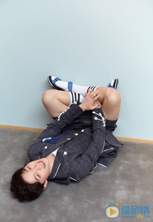 李之繁街拍写真 李之繁高清写真_李之繁高清剧照