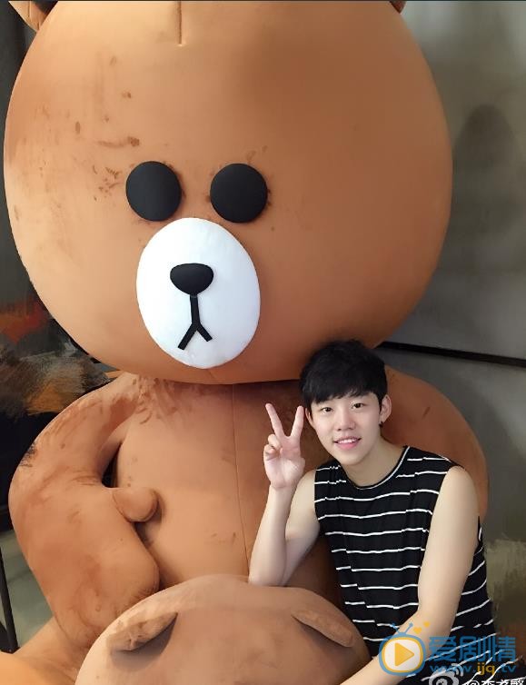 李之繁街拍写真 李之繁高清写真_李之繁高清剧照