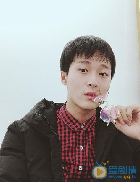 田韦辰生活照 田韦辰高清写真_田韦辰高清剧照