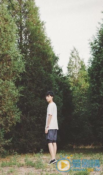 田韦辰气质写真 田韦辰高清写真_田韦辰高清剧照