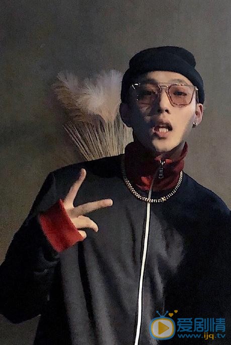 王奕生活照 王奕高清写真_王奕高清剧照
