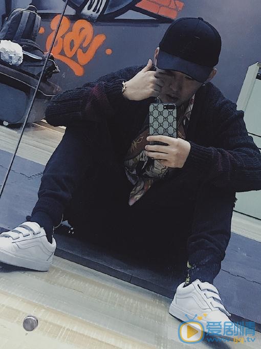 王奕生活照 王奕高清写真_王奕高清剧照