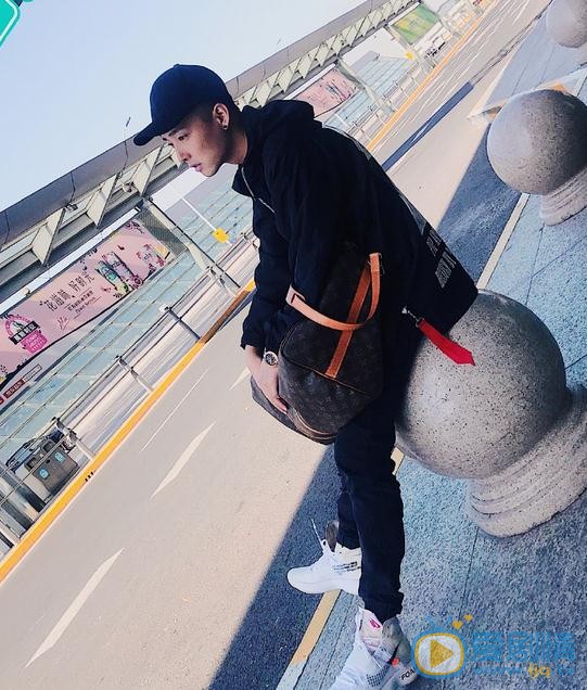 王奕生活照 王奕高清写真_王奕高清剧照