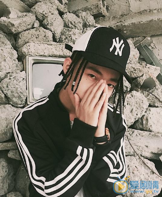 王奕生活照 王奕高清写真_王奕高清剧照