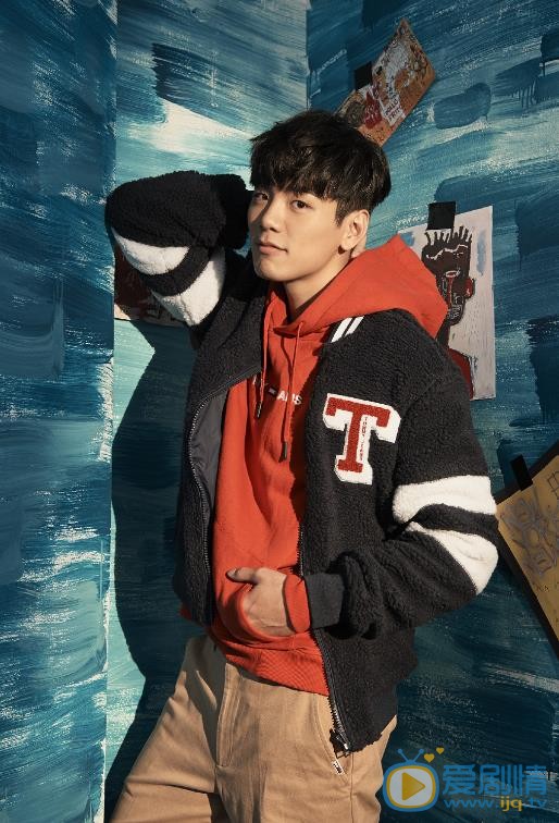 禾浩辰帅气写真 禾浩辰高清写真_禾浩辰高清剧照