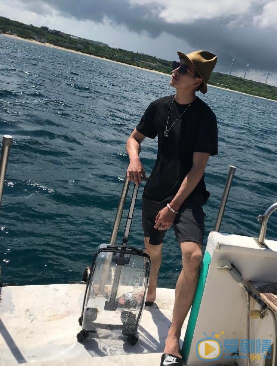 禾浩辰户外大片 禾浩辰高清写真_禾浩辰高清剧照