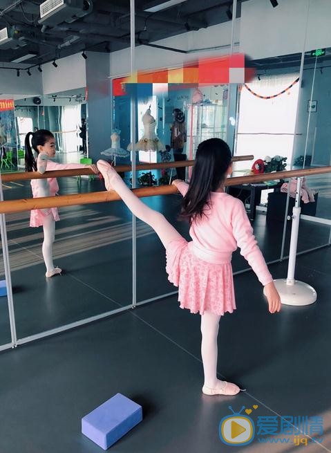 张茗灿生活照 张茗灿高清写真_张茗灿高清剧照