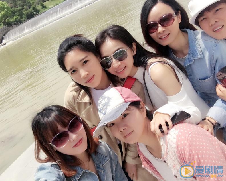 陈欣孺与人合照 陈欣孺高清写真_陈欣孺高清剧照