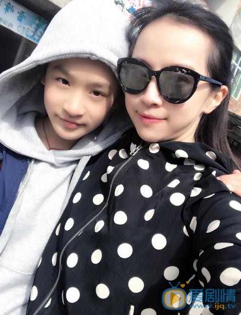 陈欣孺与人合照 陈欣孺高清写真_陈欣孺高清剧照