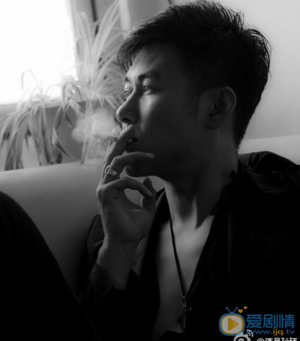 孙玮街拍大片 孙玮高清写真_孙玮高清剧照