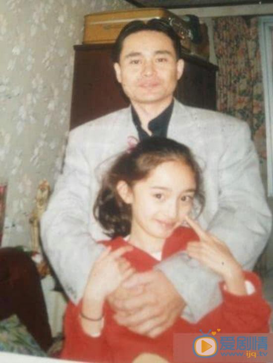 杨幂童年照 杨幂高清写真_杨幂高清剧照