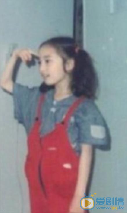 杨幂童年照 杨幂高清写真_杨幂高清剧照