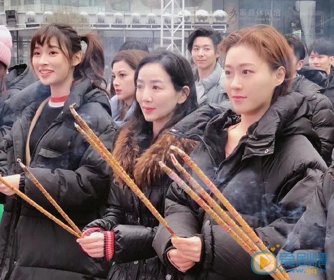 刘贾玺开机照 刘贾玺高清写真_刘贾玺高清剧照