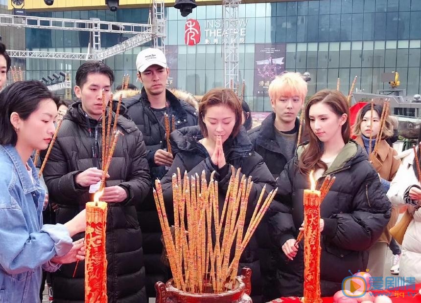 刘贾玺开机照 刘贾玺高清写真_刘贾玺高清剧照