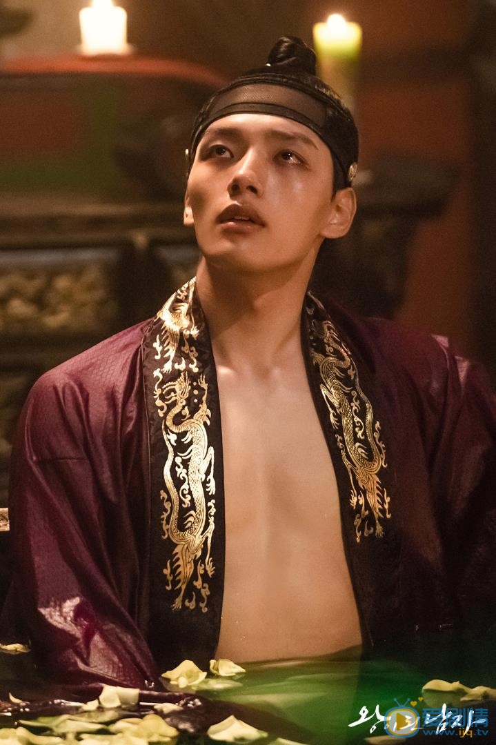 成为王的男人/双面君王剧照