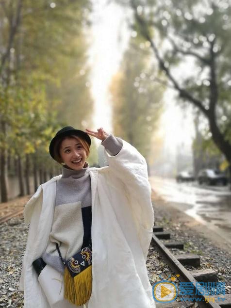 生小芊生活照 生小芊高清写真_生小芊高清剧照