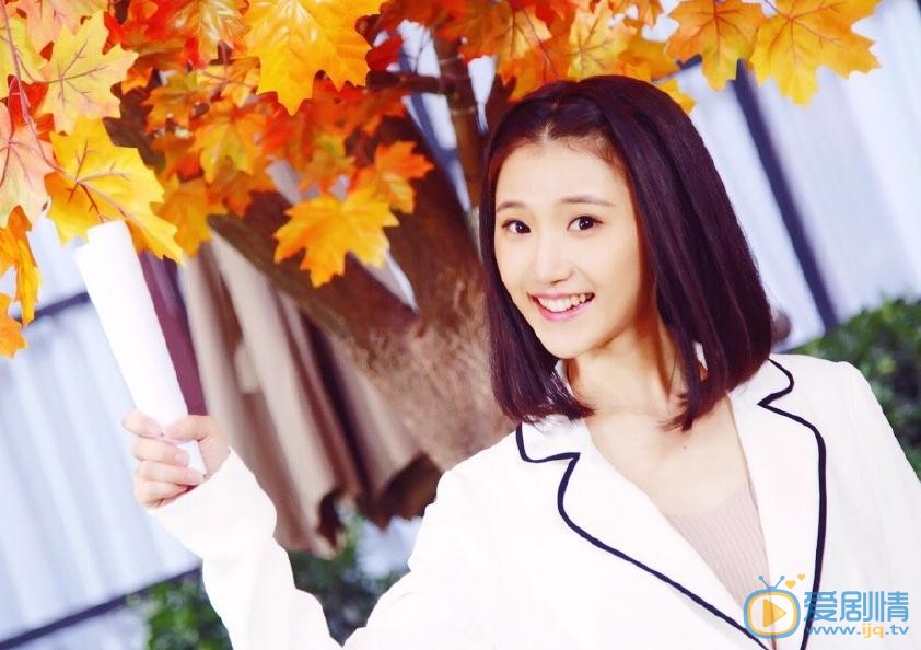 生小芊生活照 生小芊高清写真_生小芊高清剧照