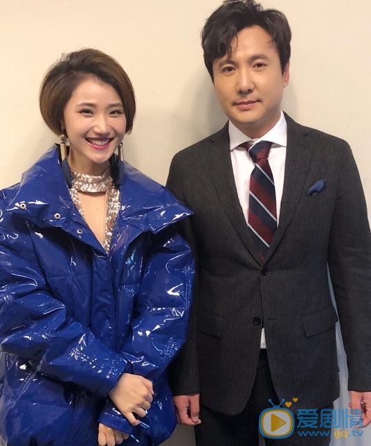 生小芊与人合照 生小芊高清写真_生小芊高清剧照