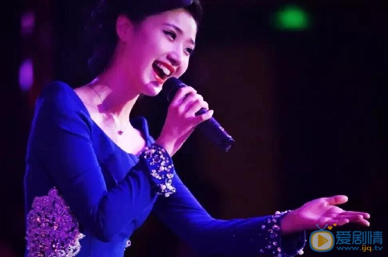 生小芊活动舞台照 生小芊高清写真_生小芊高清剧照