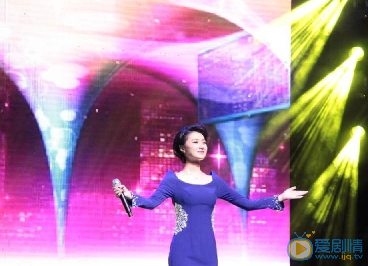 生小芊活动舞台照 生小芊高清写真_生小芊高清剧照