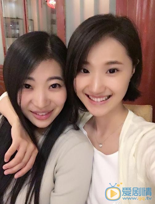 生小芊与人合照 生小芊高清写真_生小芊高清剧照