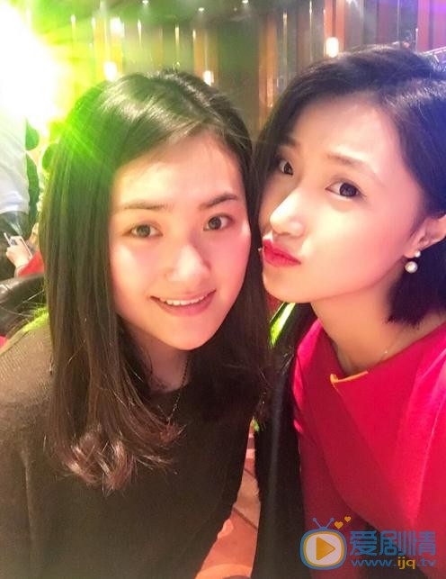 生小芊与人合照 生小芊高清写真_生小芊高清剧照