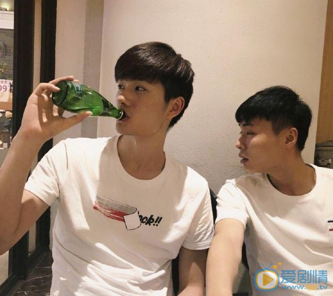 孙熹之与人合照 孙熹之高清写真_孙熹之高清剧照