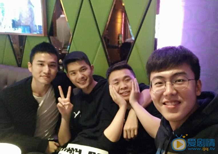 孙熹之与人合照 孙熹之高清写真_孙熹之高清剧照