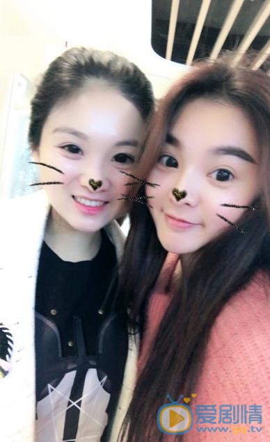 林子晴与人合照 林子晴高清写真_林子晴高清剧照