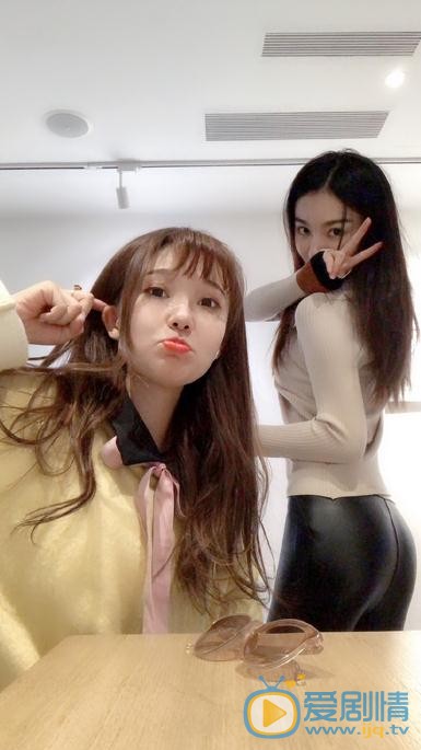 林子晴与人合照 林子晴高清写真_林子晴高清剧照