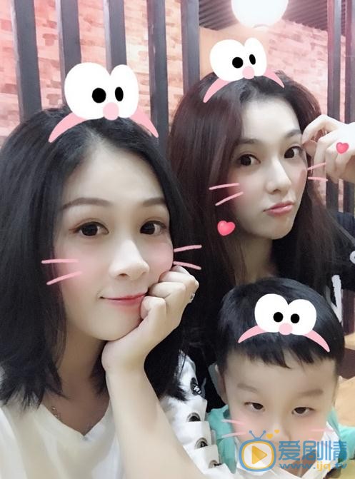 林子晴与人合照 林子晴高清写真_林子晴高清剧照