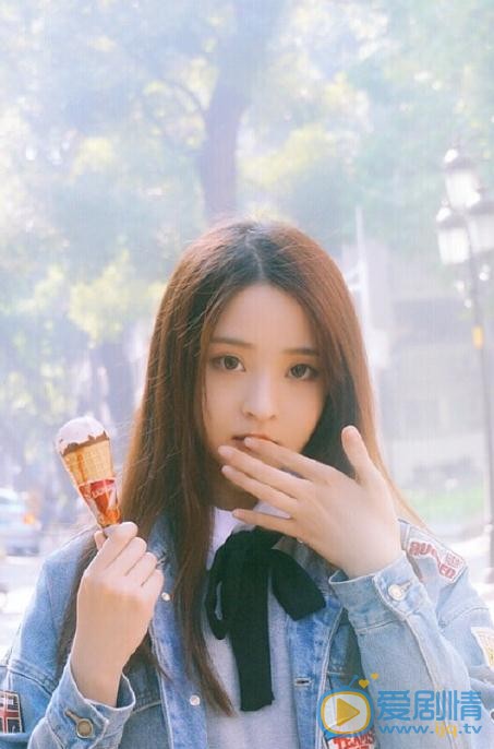 张瑜纹街拍写真 张瑜纹高清写真_张瑜纹高清剧照