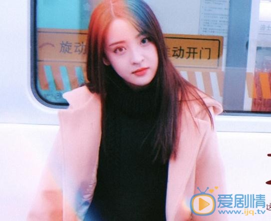 张瑜纹街拍写真 张瑜纹高清写真_张瑜纹高清剧照