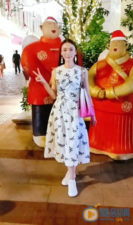 田娜生活照 田娜高清写真_田娜高清剧照