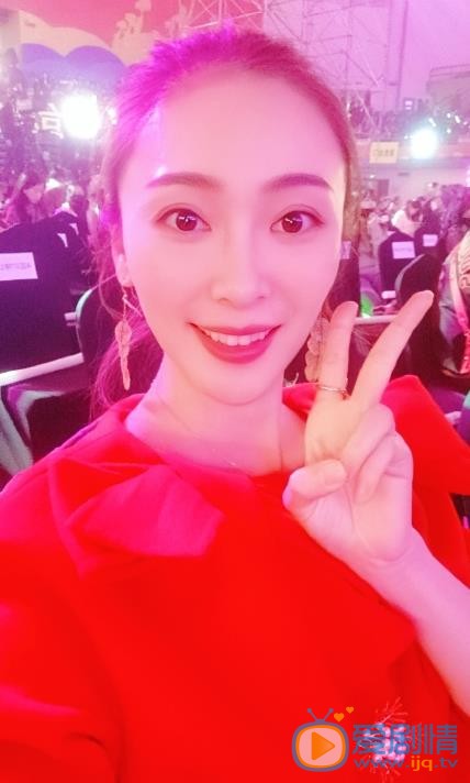 田娜生活照 田娜高清写真_田娜高清剧照
