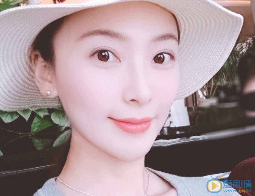 田娜生活照 田娜高清写真_田娜高清剧照