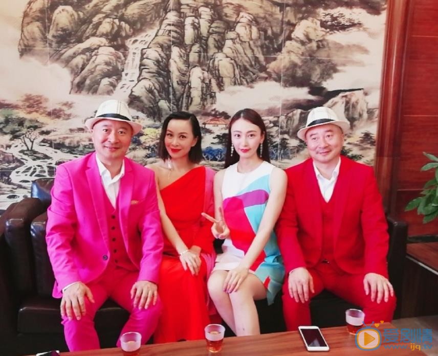 田娜活动照 田娜高清写真_田娜高清剧照