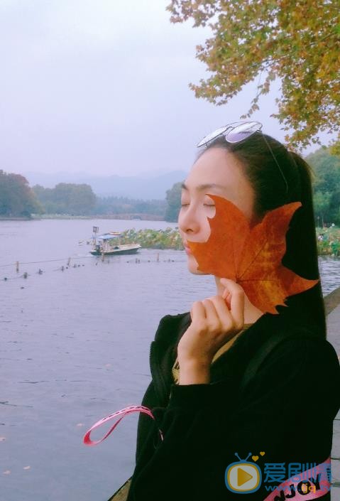 田娜户外旅行照 田娜高清写真_田娜高清剧照