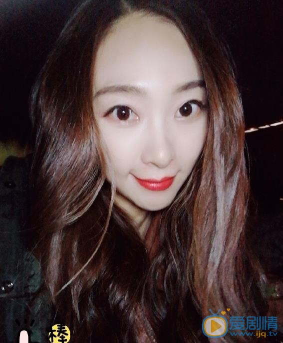 田娜生活照 田娜高清写真_田娜高清剧照