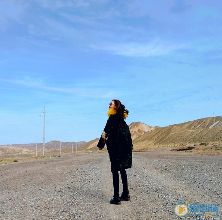 田娜户外旅行照 田娜高清写真_田娜高清剧照